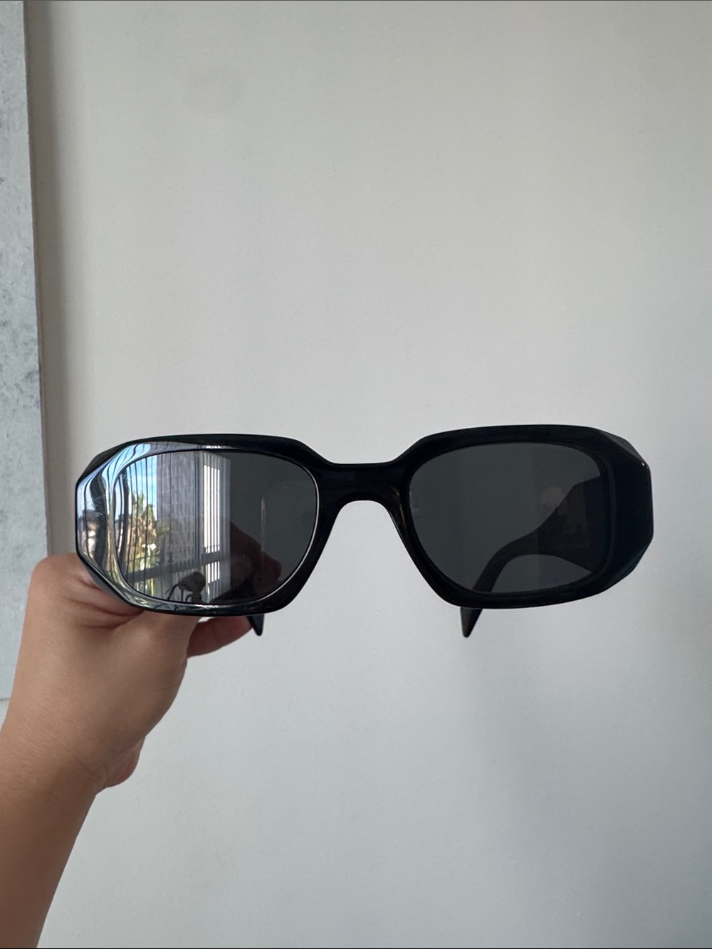 PRADA PR 17W Black Frame Sunglasses Unisex - Picture 8 of 12